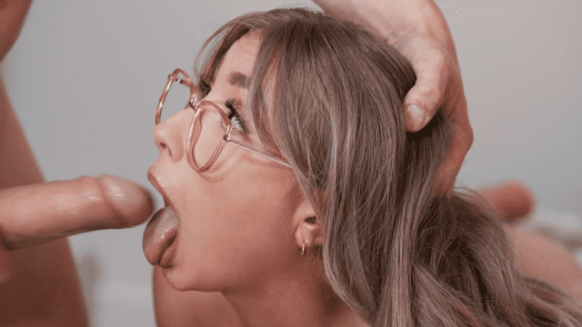 Em gái gạ chịch anh trai khi nghe thấy tiếng làm tình - phimsex69.vip